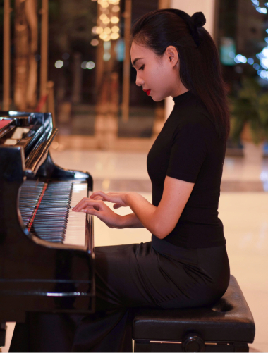 Classical performance music major with an emphasis in piano